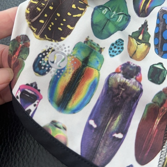 Lululemon Bug Seawheeze Speed Shorts! - Picture 3 of 6